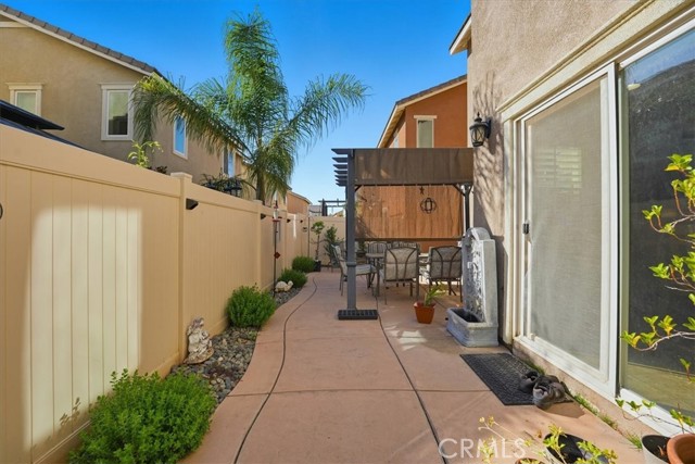 Detail Gallery Image 31 of 43 For 1411 Chinaberry, Beaumont,  CA 92223 - 4 Beds | 3 Baths