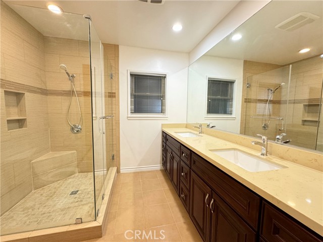 Detail Gallery Image 13 of 37 For 15909 Vincennes St, North Hills,  CA 91343 - 3 Beds | 2/1 Baths