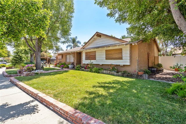 4458 Walnut Avenue photo 5