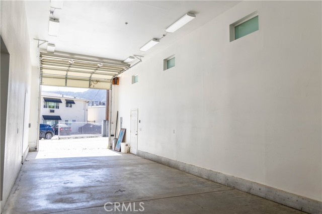 Detail Gallery Image 45 of 66 For 124 N Naomi, Burbank,  CA 91505 - 4 Beds | 3 Baths