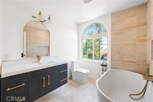 3856 Vista Linda Drive, Encino CA: https://media.crmls.org/medias/38d76127-e6db-4183-b465-313fe81b774a.jpg