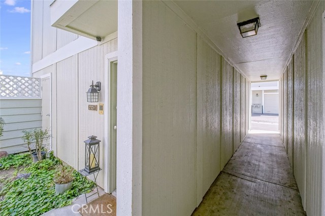 Detail Gallery Image 5 of 54 For 27123 Crossglade Ave #4,  Canyon Country,  CA 91351 - 2 Beds | 2 Baths