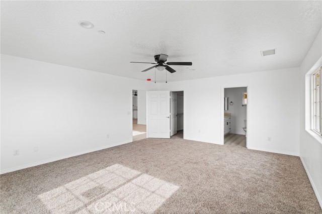 16925 Nanticoke Road, Apple Valley CA: https://media.crmls.org/medias/38d8549c-2e29-42f8-af6f-3c7dc90afd40.jpg