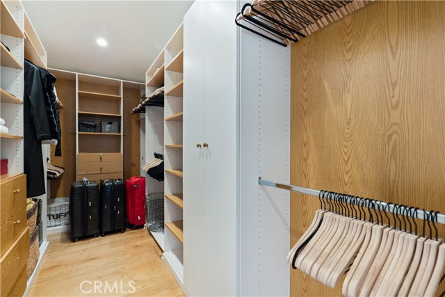 Detail Gallery Image 37 of 65 For 11308 Dona Teresa Dr, Studio City,  CA 91604 - 5 Beds | 4 Baths