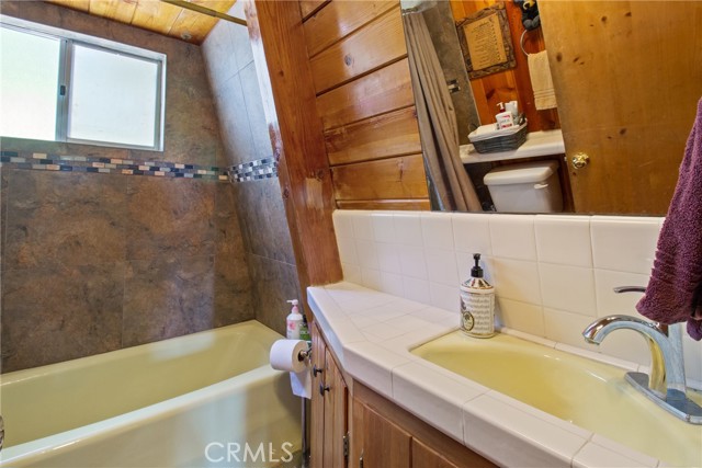 Detail Gallery Image 18 of 21 For 1124 Club View Dr, Big Bear Lake,  CA 92315 - 3 Beds | 2 Baths