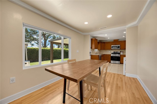 Detail Gallery Image 15 of 31 For 1335 W H St, Ontario,  CA 91762 - 4 Beds | 2 Baths