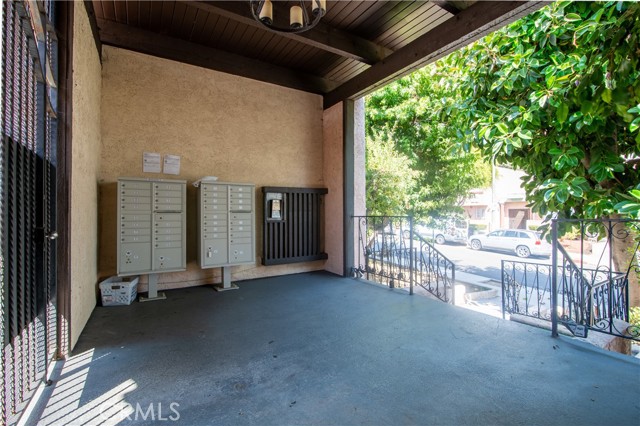 Image 3 for 719 N Eucalyptus Ave #9C, Inglewood, CA 90302