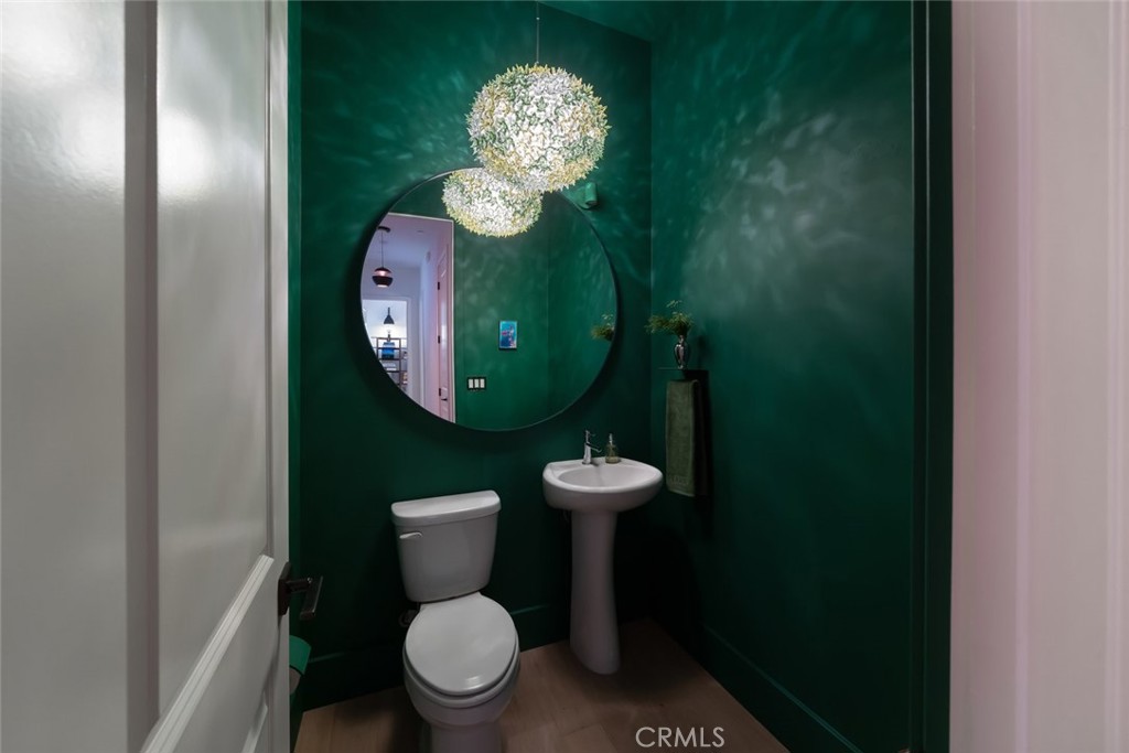 https://media.crmls.org/medias/38da132f-218c-46e4-84cb-09ff97589c24.jpg?preset=X-Large