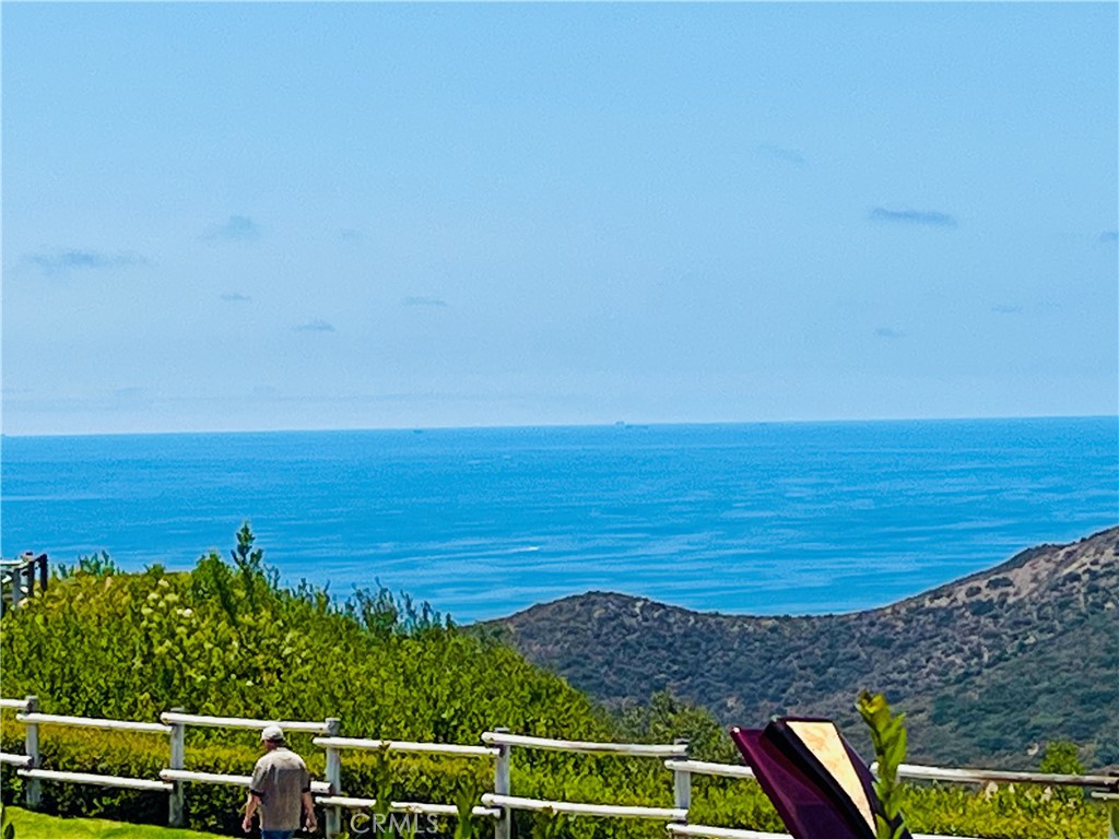 https://media.crmls.org/medias/38dae35f-9302-44e4-8b24-d4db14f30ebf.jpg?preset=X-Large