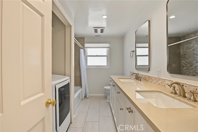 18220 Clark Street photo 32