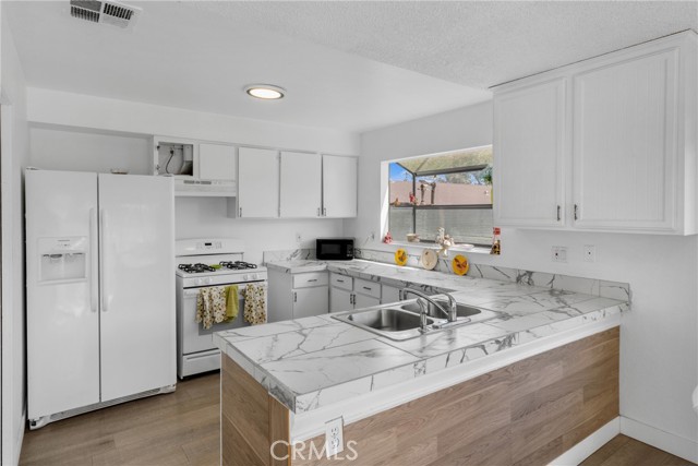 Detail Gallery Image 15 of 36 For 15510 Rose, Lake Elsinore,  CA 92530 - 3 Beds | 2 Baths