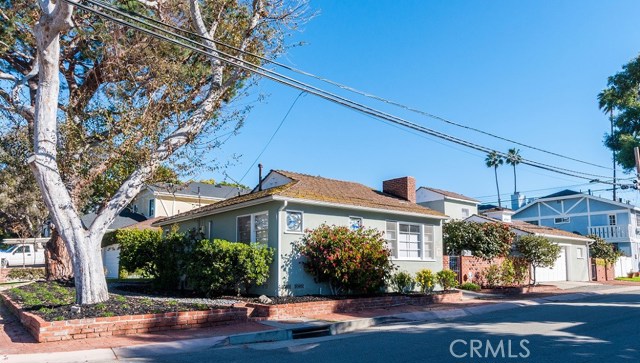 1900 Elm Avenue, Manhattan Beach, California 90266, 3 Bedrooms Bedrooms, ,1 BathroomBathrooms,Residential,Sold,Elm,SB17021478