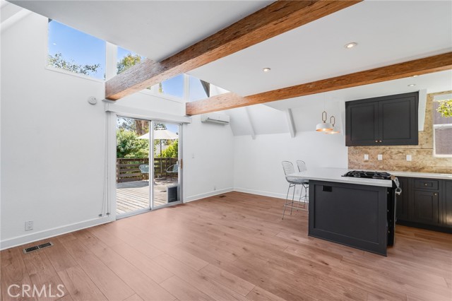 Detail Gallery Image 8 of 29 For 21562 Anns Ln a,  Laguna Beach,  CA 92651 - 2 Beds | 2 Baths