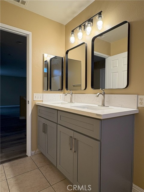 Detail Gallery Image 18 of 39 For 12325 Nicole, Corona,  CA 91752 - 4 Beds | 2/1 Baths