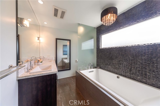 7301 Darnoch Way, West Hills CA: https://media.crmls.org/medias/38dd001e-37fc-4d89-b678-43b3d6a6a9b6.jpg