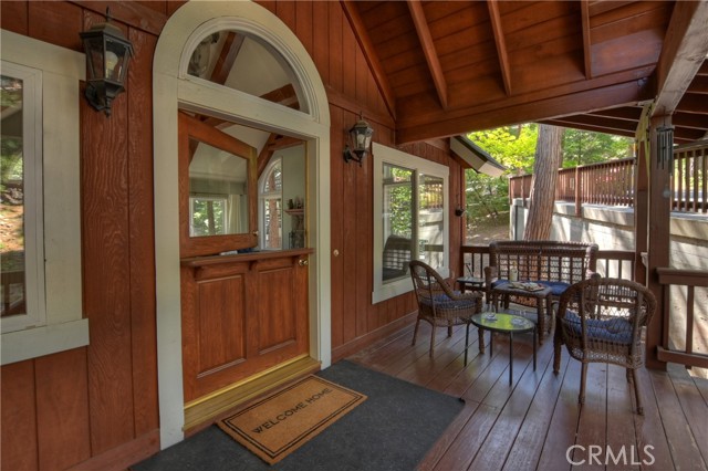 Detail Gallery Image 1 of 34 For 405 Terrace Rd, Lake Arrowhead,  CA 92352 - 2 Beds | 2 Baths