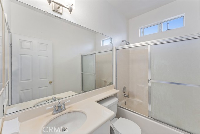 Detail Gallery Image 15 of 23 For 1972 W Blue Violet Ct, Anaheim,  CA 92801 - 2 Beds | 2/1 Baths