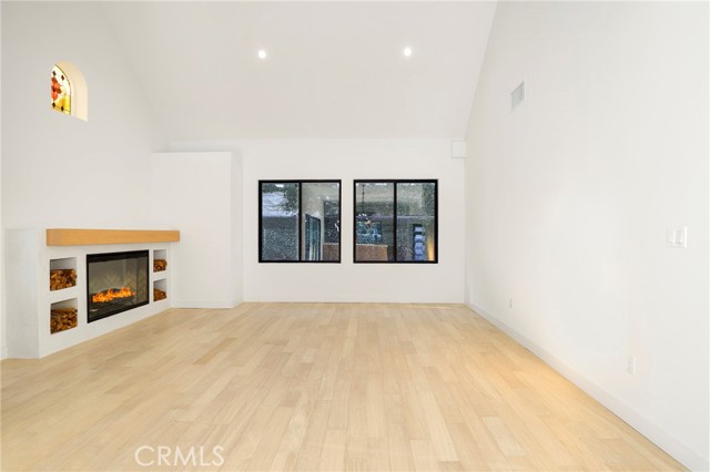 Detail Gallery Image 22 of 59 For 5633 E Deborah St, Long Beach,  CA 90815 - 5 Beds | 4 Baths