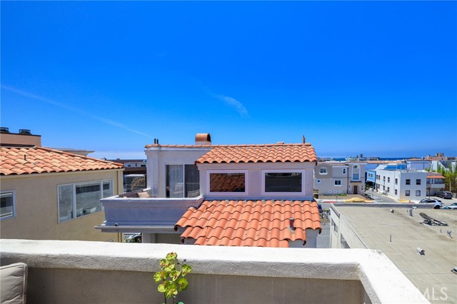 515 Palm Drive, Hermosa Beach, California 90254, 3 Bedrooms Bedrooms, ,3 BathroomsBathrooms,Residential,Sold,Palm,SB22151630