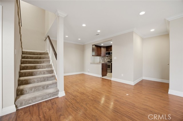 19208 Hamlin Street, 5 photo 28