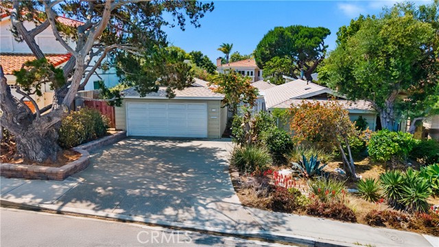 1534 Voorhees Avenue, Manhattan Beach, California 90260, 3 Bedrooms Bedrooms, ,3 BathroomsBathrooms,Residential,Sold,Voorhees,SB25164978