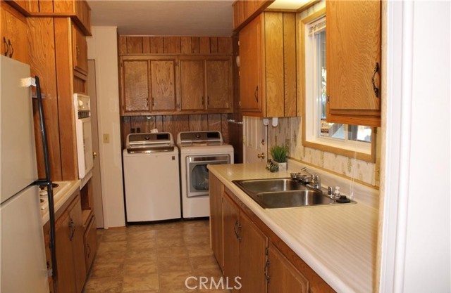 Detail Gallery Image 2 of 20 For 6317 Amherst, Magalia,  CA 95954 - 2 Beds | 2 Baths