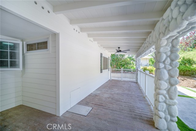 Detail Gallery Image 3 of 38 For 5673 Parkmor Rd, Calabasas,  CA 91302 - 4 Beds | 2/1 Baths