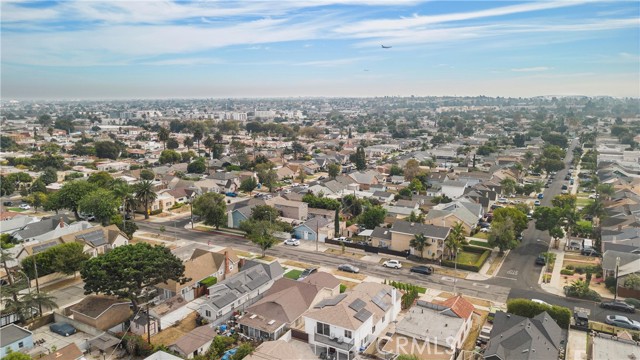 Detail Gallery Image 49 of 57 For 3815 W 60th St, Los Angeles,  CA 90043 - 5 Beds | 3 Baths