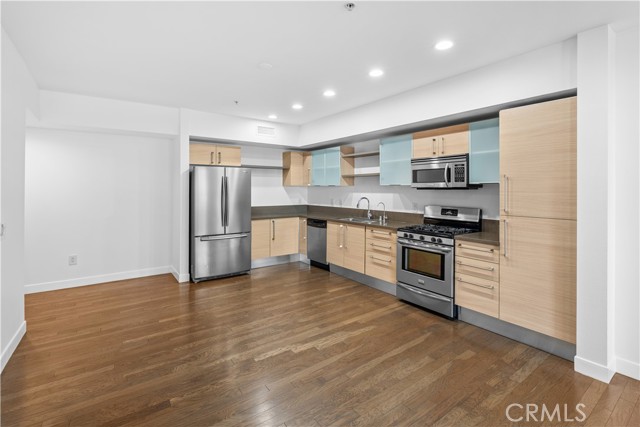 Detail Gallery Image 7 of 33 For 1234 Wilshire Bld #218,  Los Angeles,  CA 90017 - 1 Beds | 1 Baths