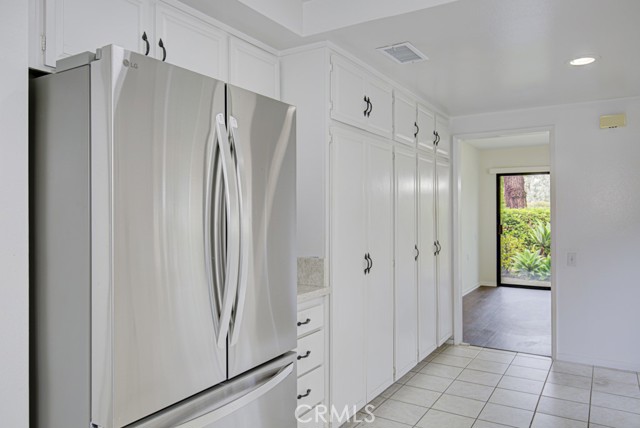 5006 Duverney, Laguna Woods CA: https://media.crmls.org/medias/38e0527e-c677-4cc5-a161-96fe384f8911.jpg