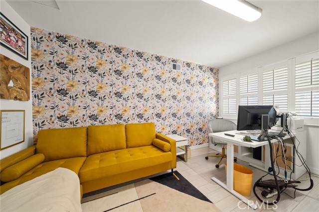 Detail Gallery Image 13 of 37 For 5330 Kirtland, Lakewood,  CA 90713 - 4 Beds | 2 Baths