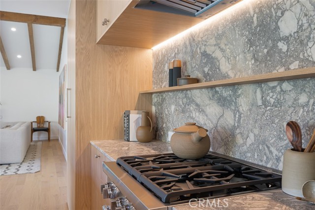 Detail Gallery Image 11 of 54 For 2880 Club House Rd, Costa Mesa,  CA 92626 - 5 Beds | 2/1 Baths