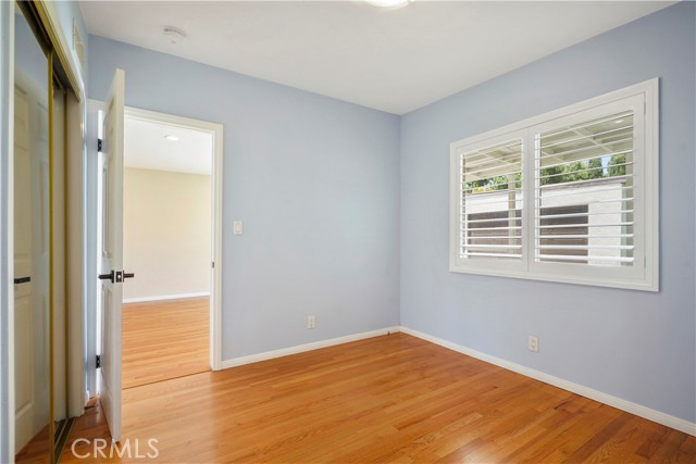 1715 Glorietta Avenue, Glendale CA: https://media.crmls.org/medias/38e0ea56-a45a-4951-8b68-1b4798b0169e.jpg