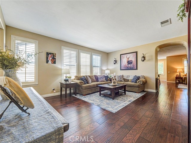 Detail Gallery Image 6 of 51 For 7904 Port Arthur, Corona,  CA 92880 - 4 Beds | 3 Baths