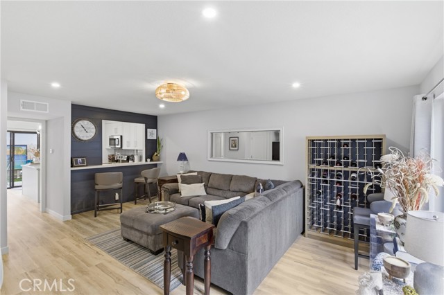 Detail Gallery Image 4 of 40 For 24506 Copper Cliff Ct #62,  Lake Forest,  CA 92630 - 2 Beds | 1/1 Baths