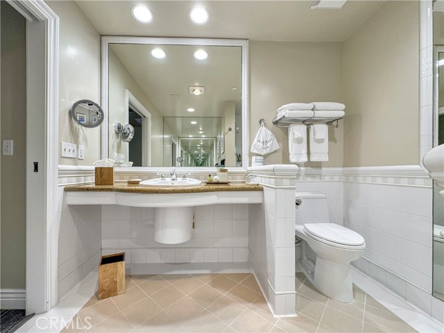 1300 The Strand, Hermosa Beach, California 90254, 1 Bedroom Bedrooms, ,1 BathroomBathrooms,Residential,For Sale,The Strand,SB24169998