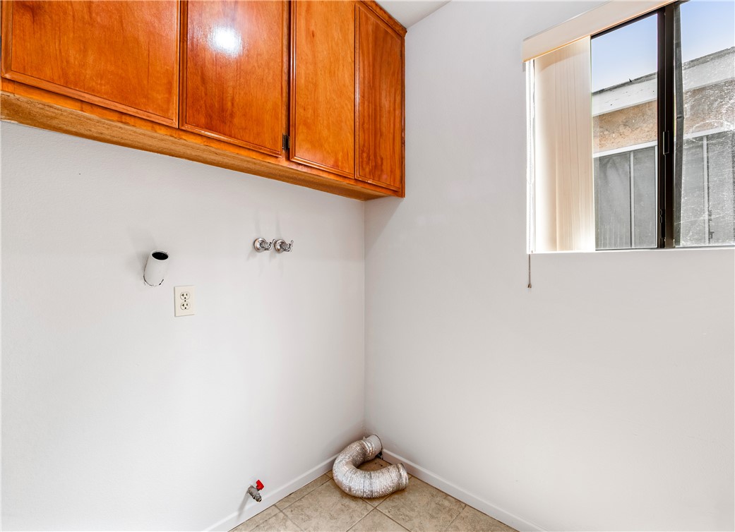 Detail Gallery Image 27 of 48 For 305 E Sunset St, Long Beach,  CA 90805 - 3 Beds | 2/1 Baths