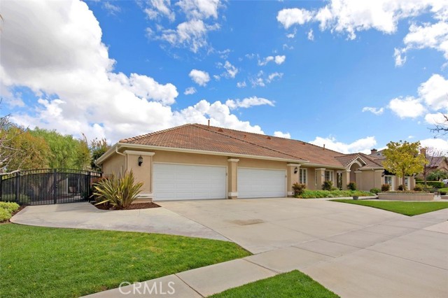 Detail Gallery Image 2 of 59 For 2855 Citrocado Ranch St, Corona,  CA 92881 - 6 Beds | 5/1 Baths