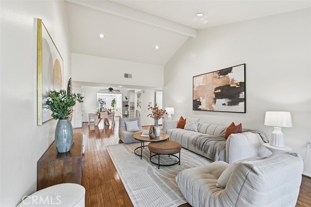 5512 W Paseo Del Lago, Laguna Woods CA: https://media.crmls.org/medias/38e3a427-9a49-4f37-9608-81d5264d3471.jpg