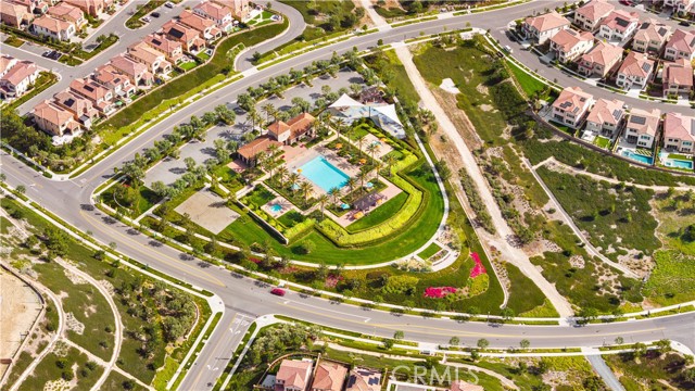 114 eversedge, Irvine CA: https://media.crmls.org/medias/38e4c093-a84d-4722-94f5-e8d30783d073.jpg