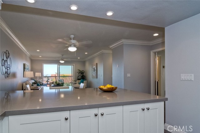 Detail Gallery Image 9 of 36 For 912 Caminito Madrigal #I,  Carlsbad,  CA 92011 - 2 Beds | 2 Baths