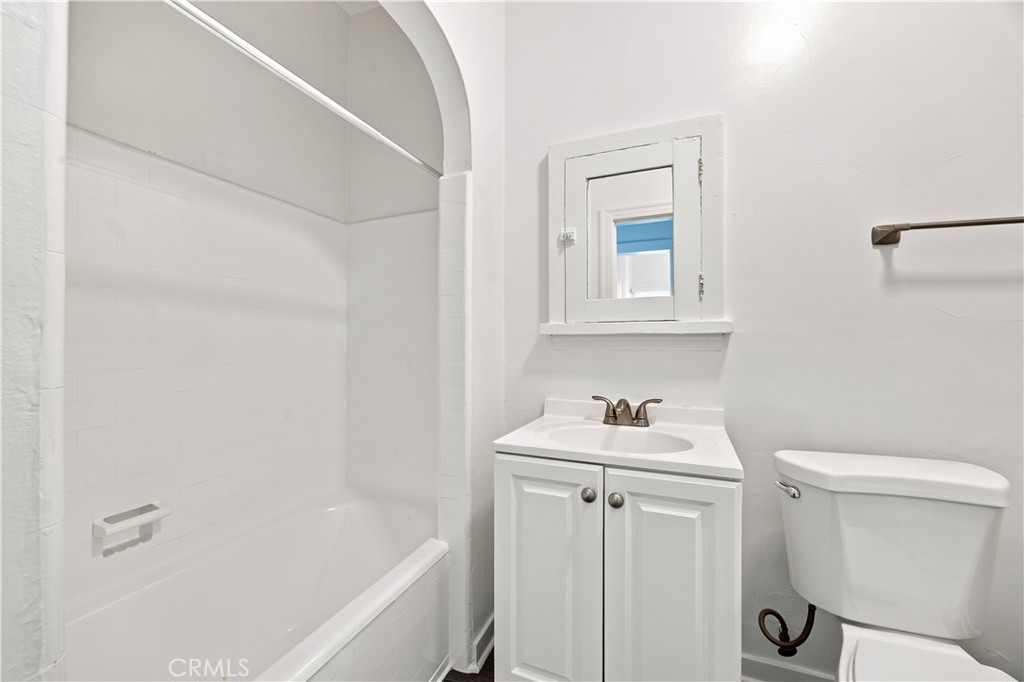 MLS #OC26157924 image #8