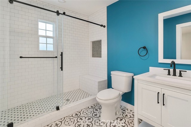 Detail Gallery Image 18 of 19 For 1350 E 8th, Long Beach,  CA 90813 - 2 Beds | 1 Baths