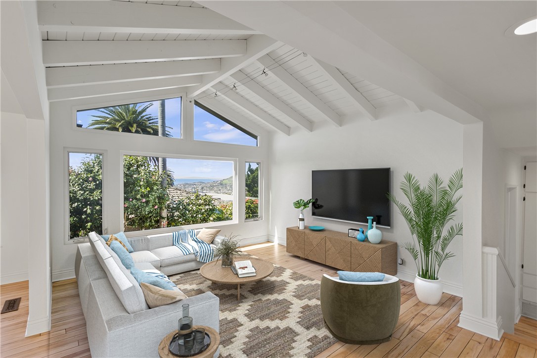 Detail Gallery Image 13 of 37 For 984 Summit Dr, Laguna Beach,  CA 92651 - 3 Beds | 2 Baths