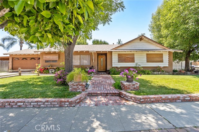 4458 Walnut Avenue photo 2
