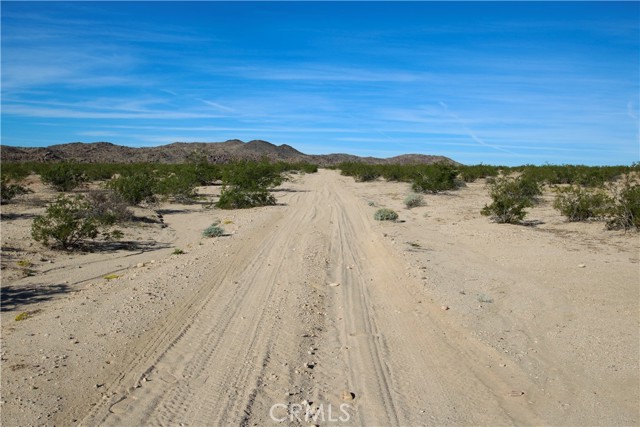 Detail Gallery Image 12 of 20 For 63305 Ranier Rd, Joshua Tree,  CA 92252 - – Beds | – Baths