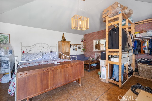 8054 Rhodes Avenue, North Hollywood CA: https://media.crmls.org/medias/38e856a4-d0d4-4db3-8ce9-84043f8e2e9a.jpg