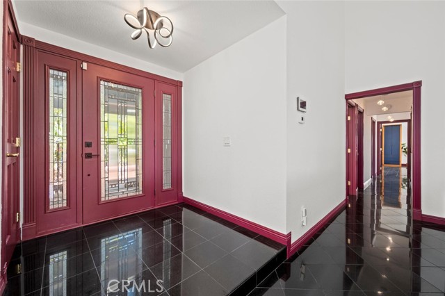 Detail Gallery Image 13 of 44 For 757 Horseshoe Cir, Vista,  CA 92081 - 3 Beds | 2 Baths