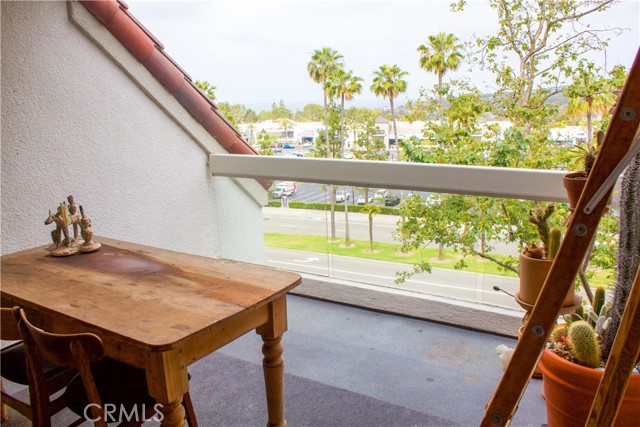 Detail Gallery Image 5 of 18 For 8 Los Cabos, Dana Point,  CA 92629 - 2 Beds | 2/1 Baths