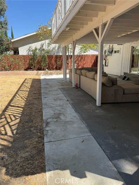 Detail Gallery Image 20 of 22 For 7049 De Celis Pl, Van Nuys,  CA 91406 - 4 Beds | 3 Baths
